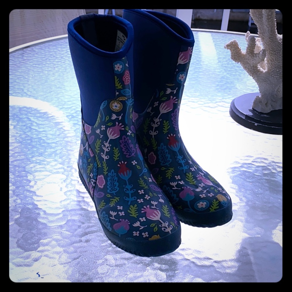 Western Chief women’s size 6 flower rain boots